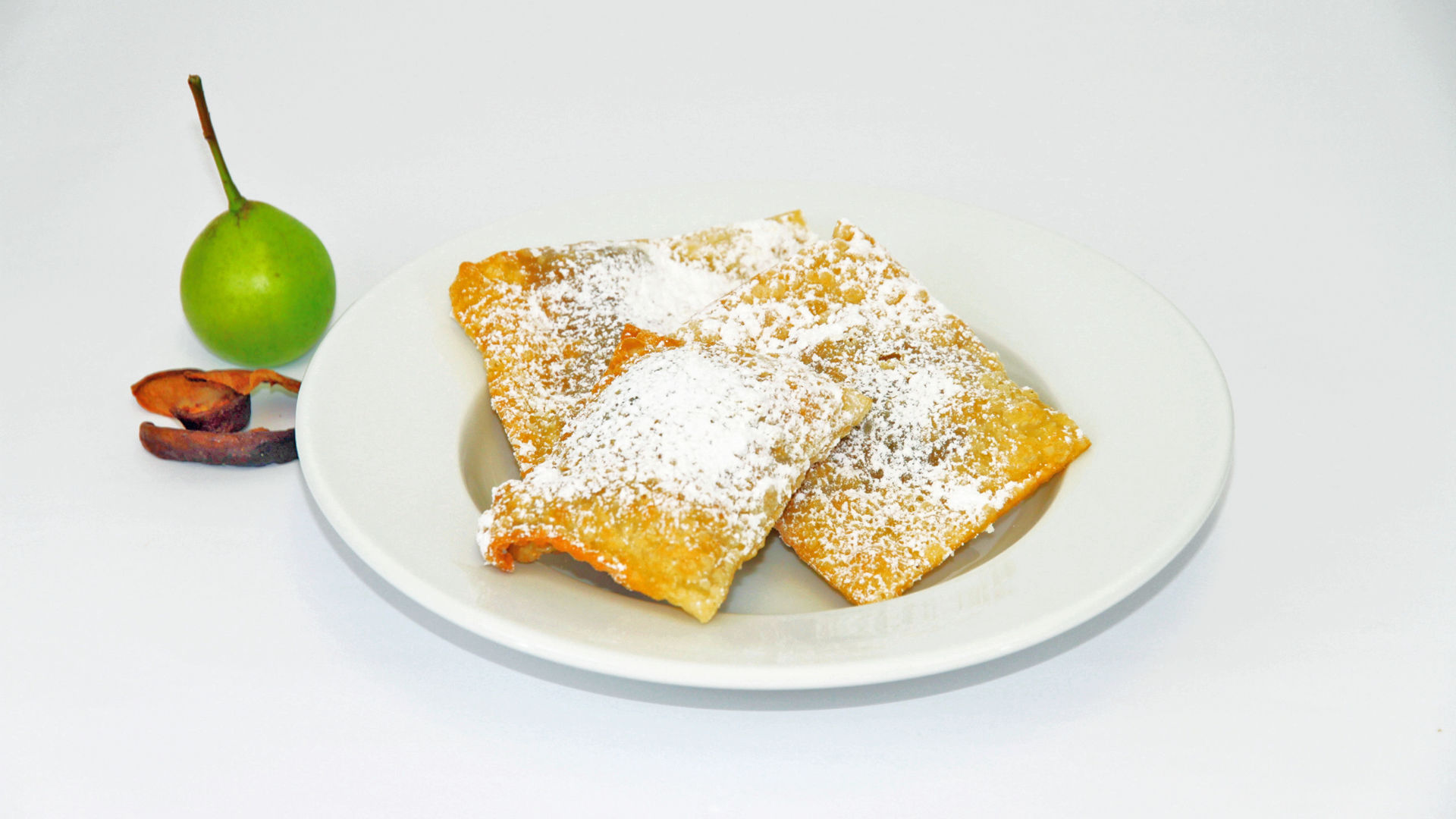 Pear-filled doughnuts - Recipe from South Tyrol
