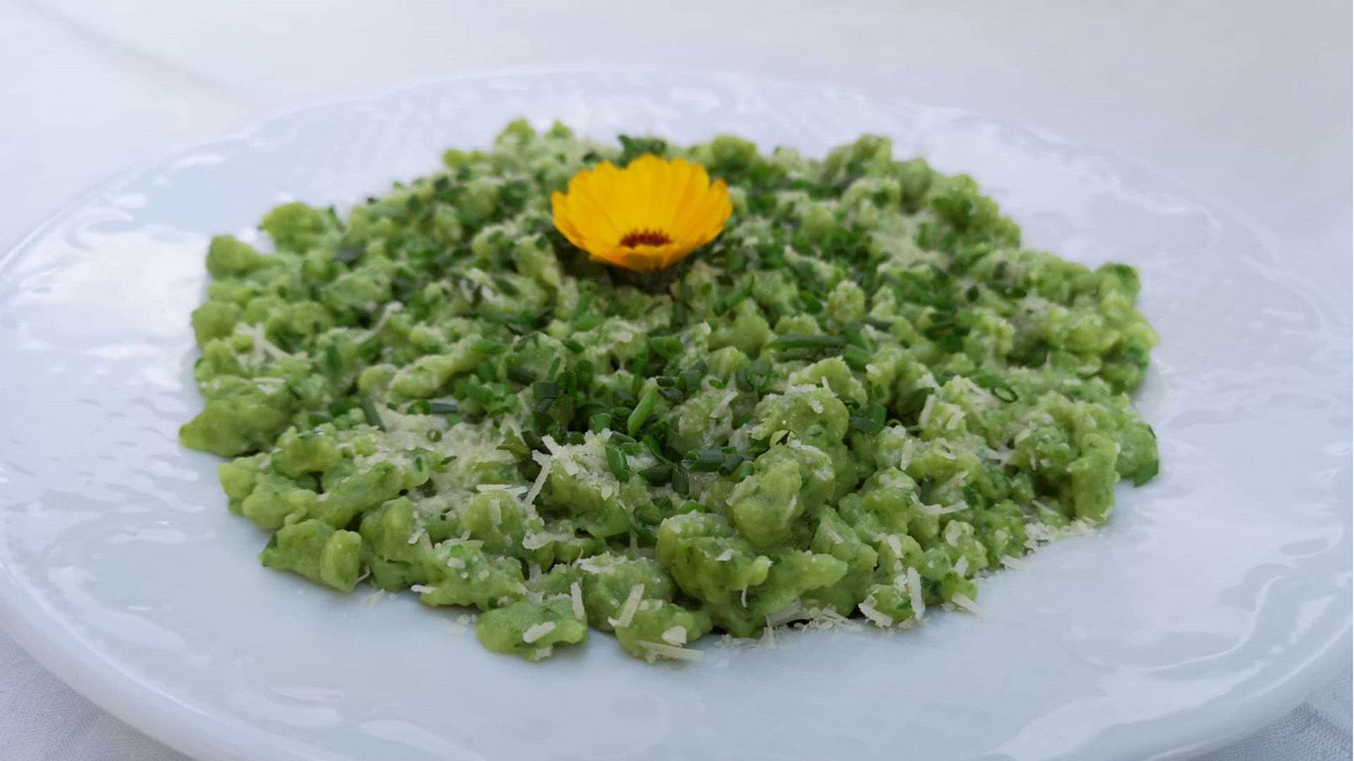Spinach ‘spatzlen’ - Typical recipe from South Tyrol