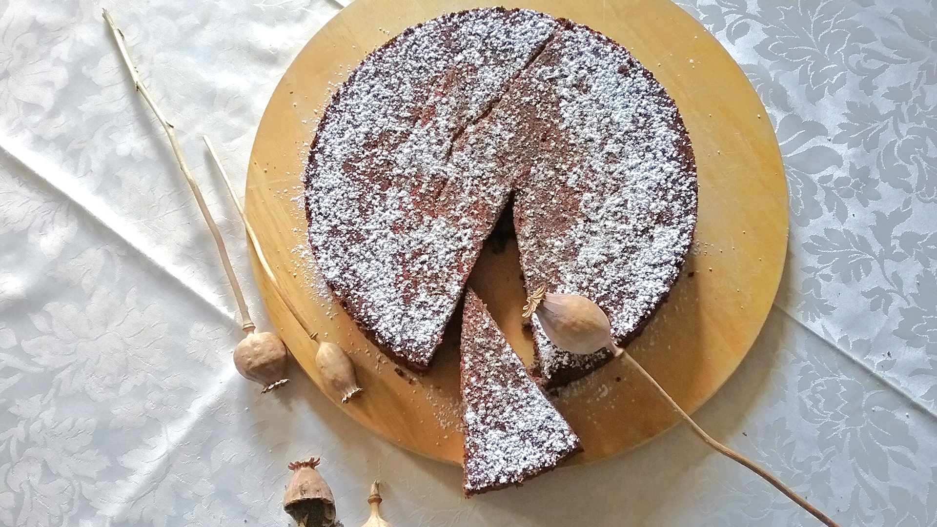 Poppy seed cake - Recipe from South Tyrol