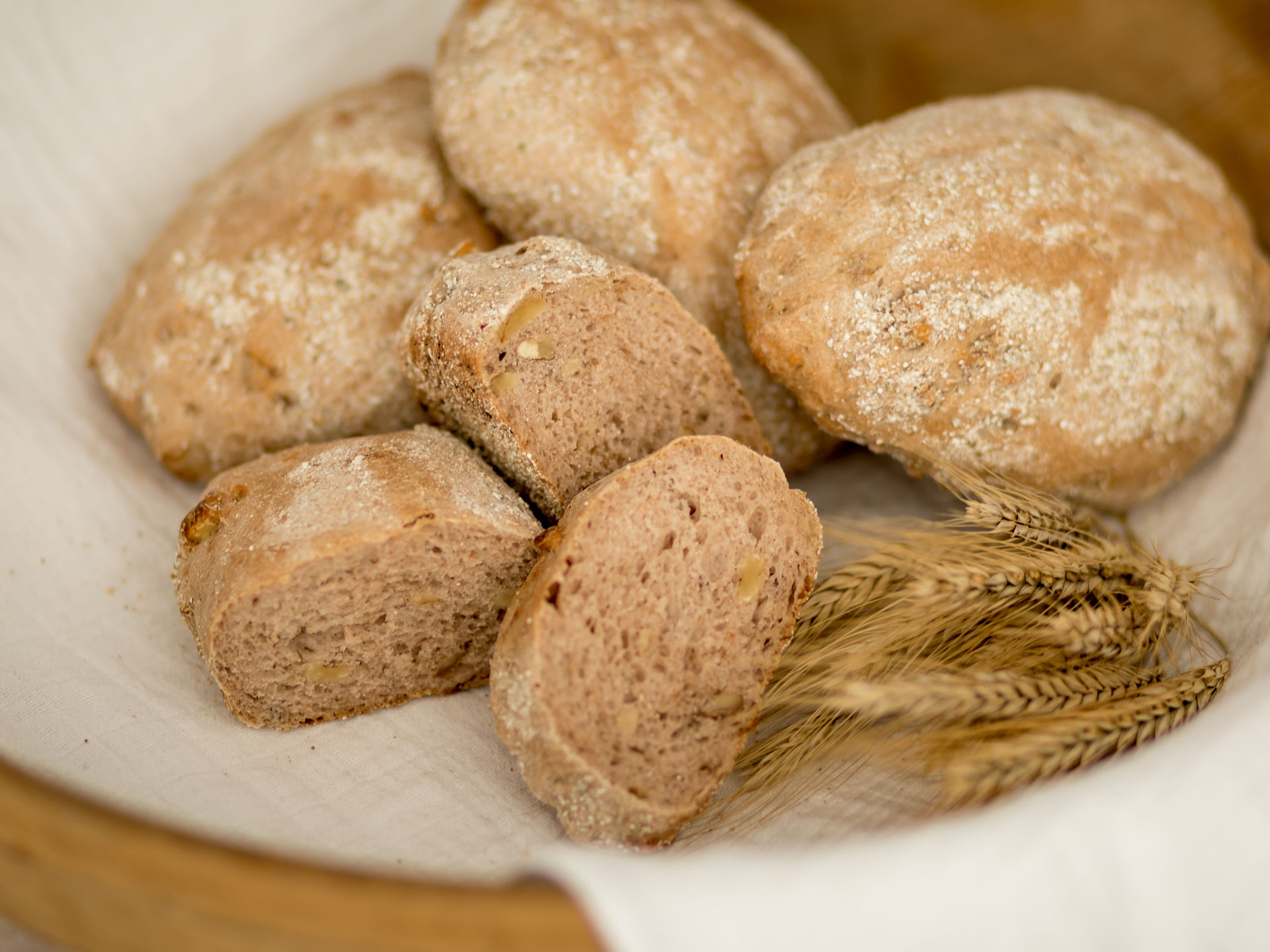 Walnut bread - Typical recipe from South Tyrol