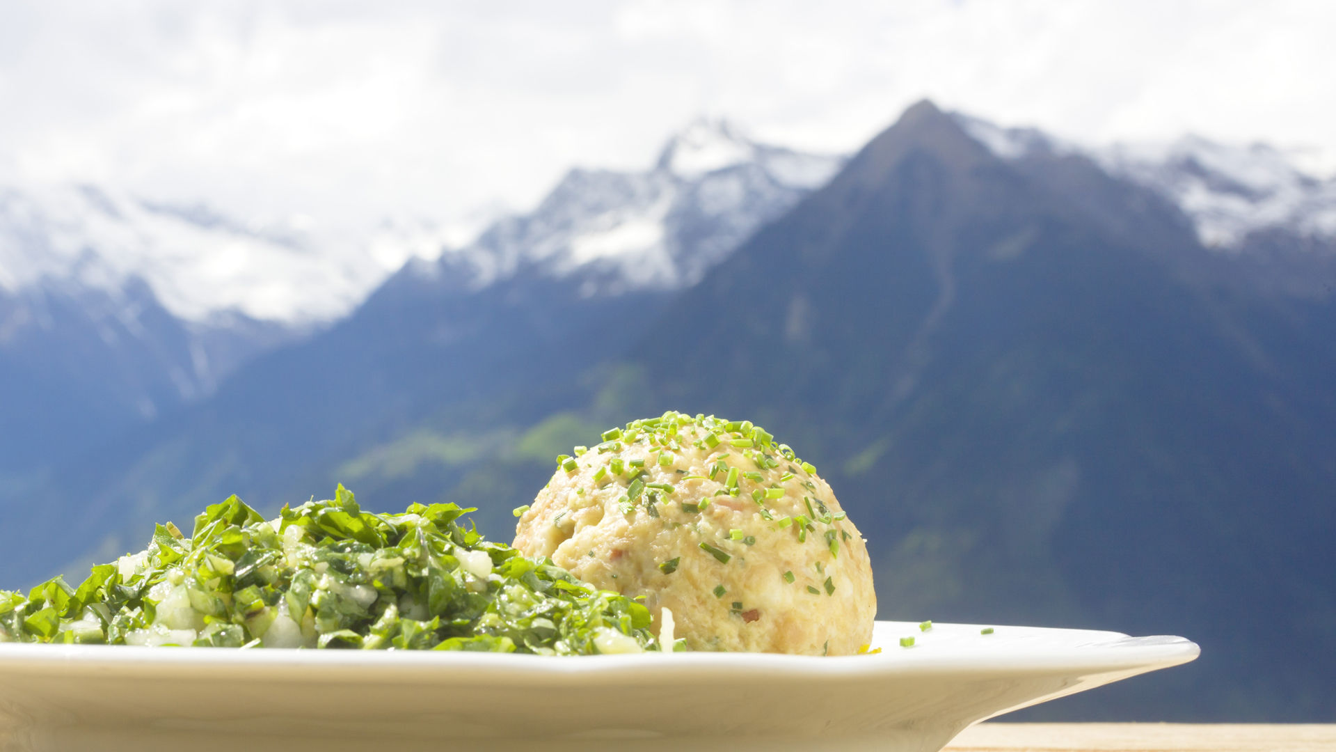 Speck' dumplings - Recipe from South Tyrol