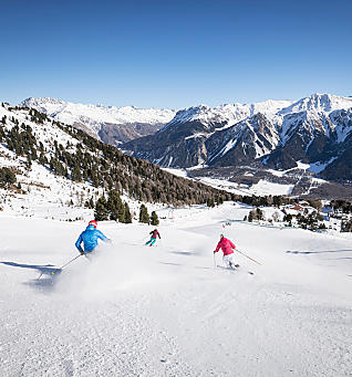 Skiing in South Tyrol: winter holidays in the Alps
