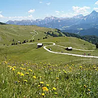 Wide pastures and mountain ranges (© Tourismusgenossenschaft San Vigilio-San Martin)