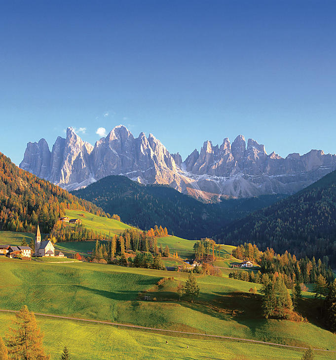 Geisler mountain peaks: natural spectacle of the Dolomites