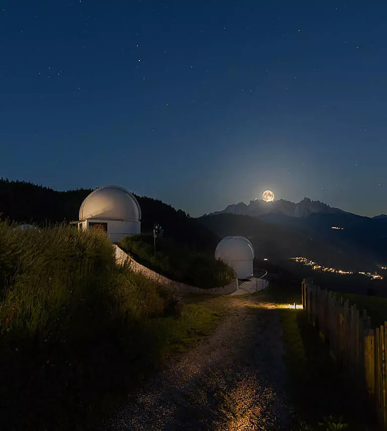 Observatory at Gummer: the village of the stars