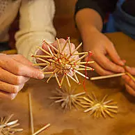 Make straw stars and immerse yourself in the traditions