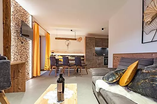 Neue , moderne Ferienwohnung mit besondere Details