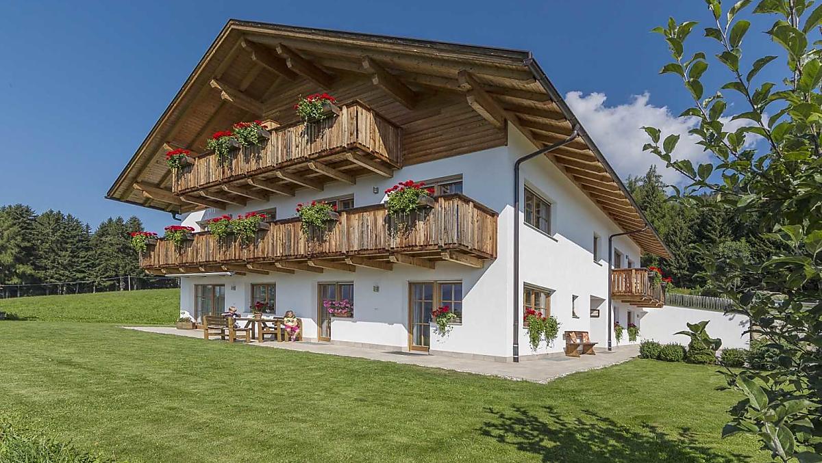 Mahrhof - gallery Photo