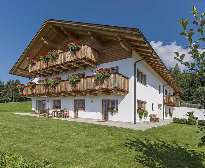 Mahrhof - gallery Photo