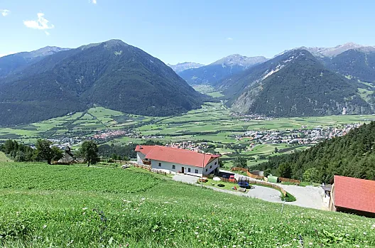 Der Bio Bergbauernhof Lechtlhof mit seinem einzigartigen Panorama