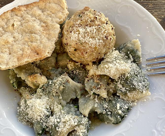 Die weltbesten Schlutzer von Mali mit Knödel muss man probiert haben.