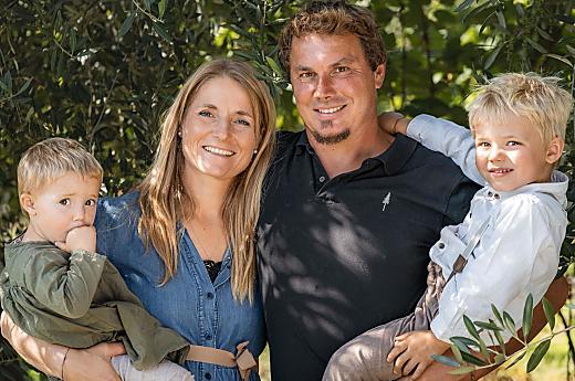 Family photo: Maria and Lukas with Julia and Johannes