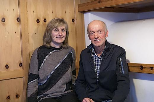 Erike and Adalbert extend a warm welcome to you.
