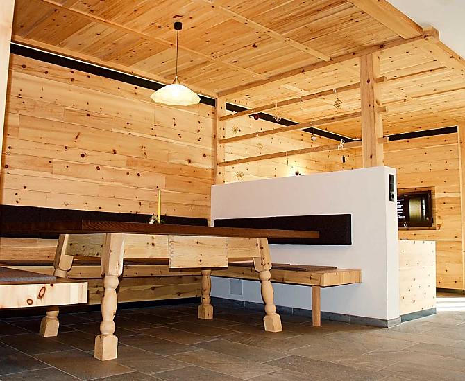 Zirbenstube mit Holz aus dem eigenen Wald