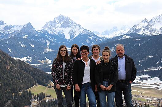 Hildegard and Florian with Daniela, Katrin and the twins Stefan and Stefanie want to make your stay as pleasant as possible