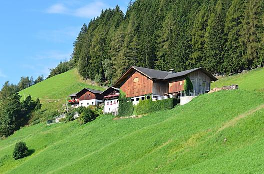 Gartenbachhof - List Photo