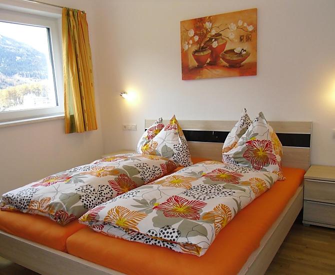 Schlafzimmer mit Blick auf den Haidersee