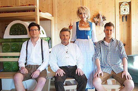 Your hosts: Marianne, Peter, Simon and Niklas