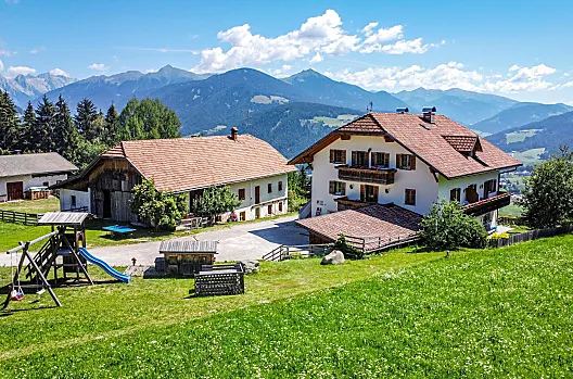 Häuslerhof in Olang, Südtirol – Urlaub auf dem Bauernhof mit Panoramablick