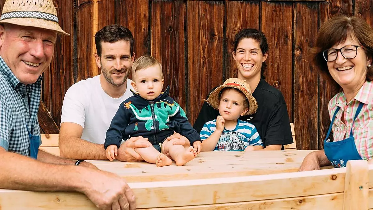 Farmer Sepp and his wife Agnes, their son Gerhard with his wife Elisabeth and their sons Jakob and Tobias