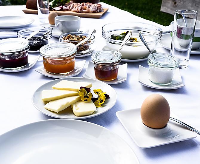 Breakfast at the farm