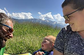 Familie Bernhart beim Wandern
