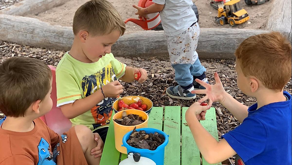 Spielplatz mit Matschküche