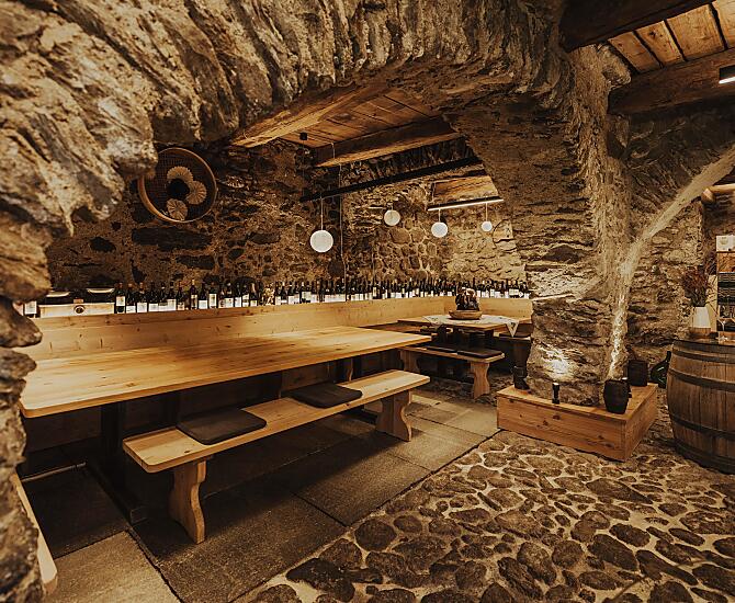 Our historical 800-year-old vaulted room: nowadays, parties and wine-tasting sessions are held here.