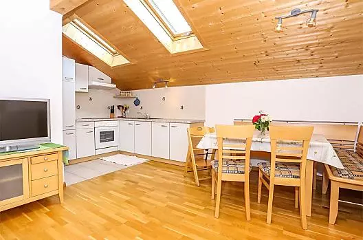 Wohnküche der Ferienwohnung Kassian