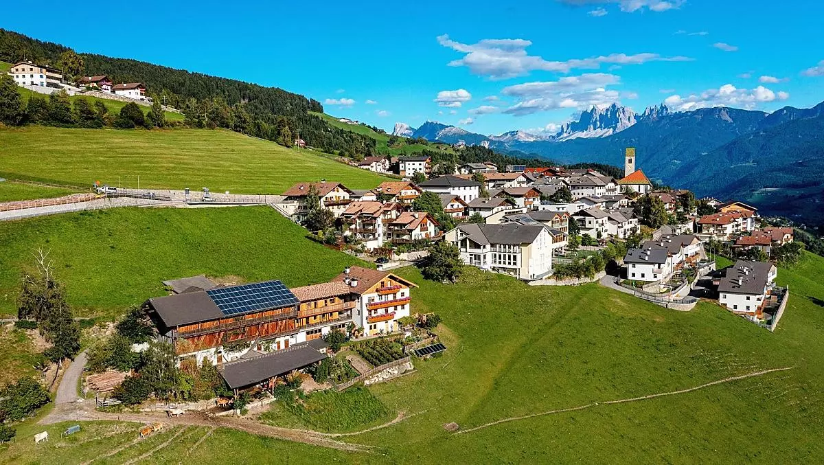 Thalhofer farm on the edge of the village of Latzfons