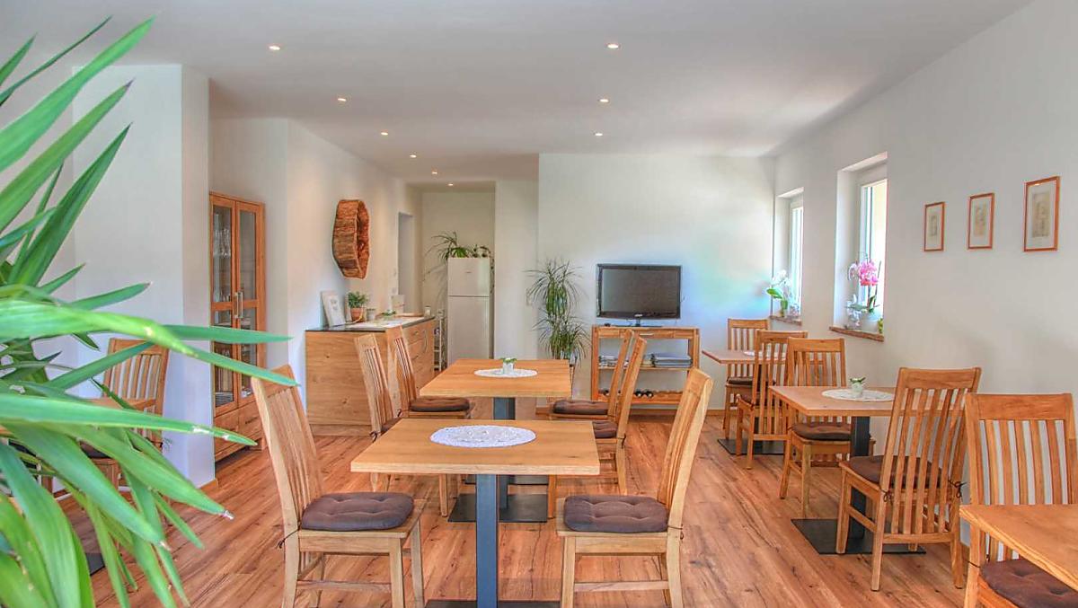 Also accessible at any time during the day to linger: our sunny sitting room