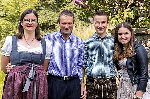 We at the Breitenberger family welcome you warmly to our organic mountain farm.