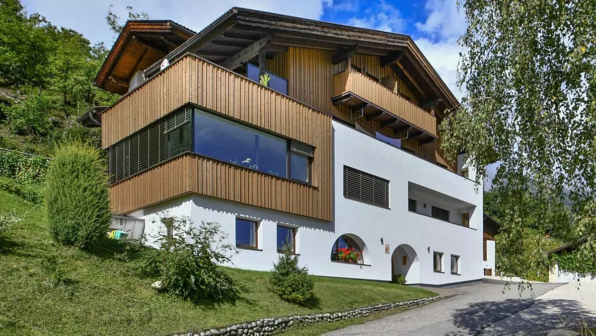 The farm has been recently renovated and combines the modern with the traditional.