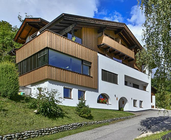 The farm has been recently renovated and combines the modern with the traditional.